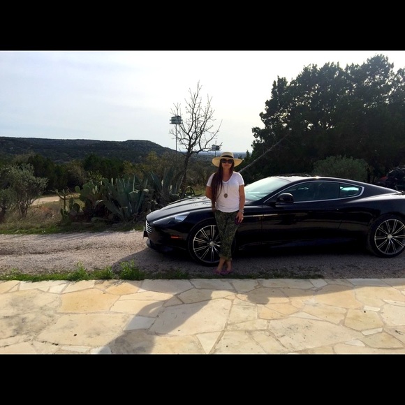 Meet your Posher, Gabriela - Picture 7 of 9